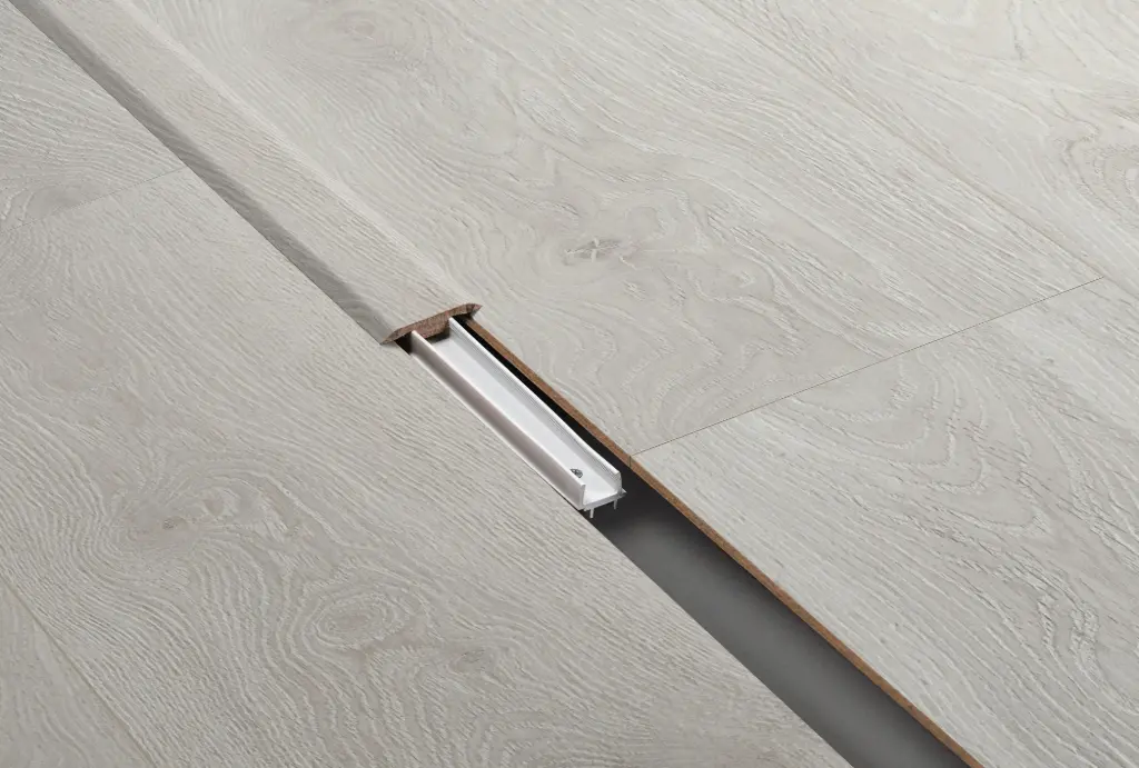 [BERR33490] BerryAlloc Profiel Verbinding bloom silver grey  (2400 mm)